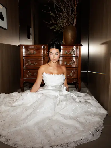 Noiva usando vestido Villa de las Novias
