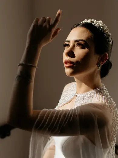 Noiva usando vestido Villa de las Novias