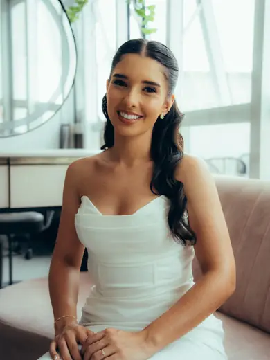 Noiva usando vestido Villa de las Novias