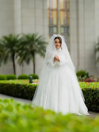 Noiva usando vestido Villa de las Novias